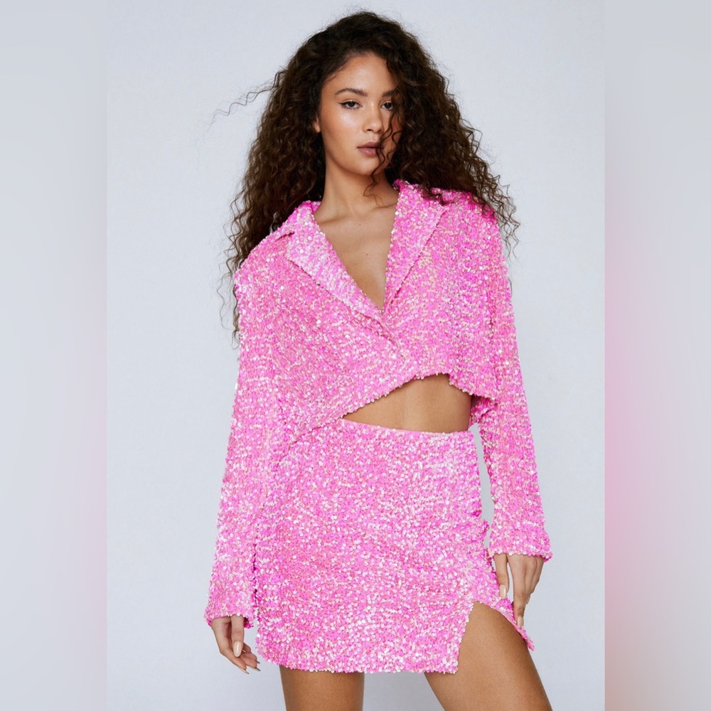 Nasty Gal - Premium Velvet Sequin Cropped Blazer